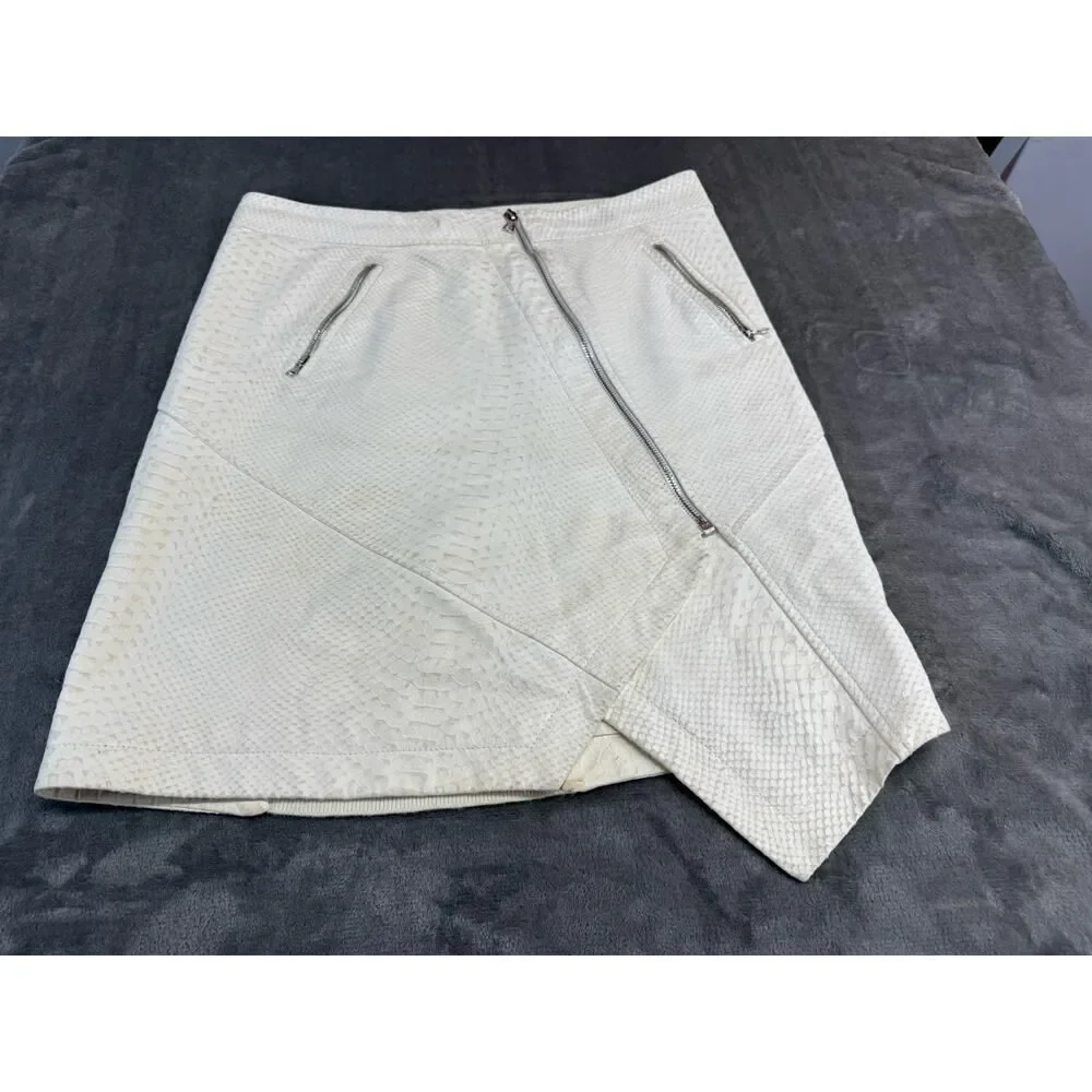 Yigal Azrouël Ivory Leather Skirt Size 8 Asymmetrical Zip Snake Texture